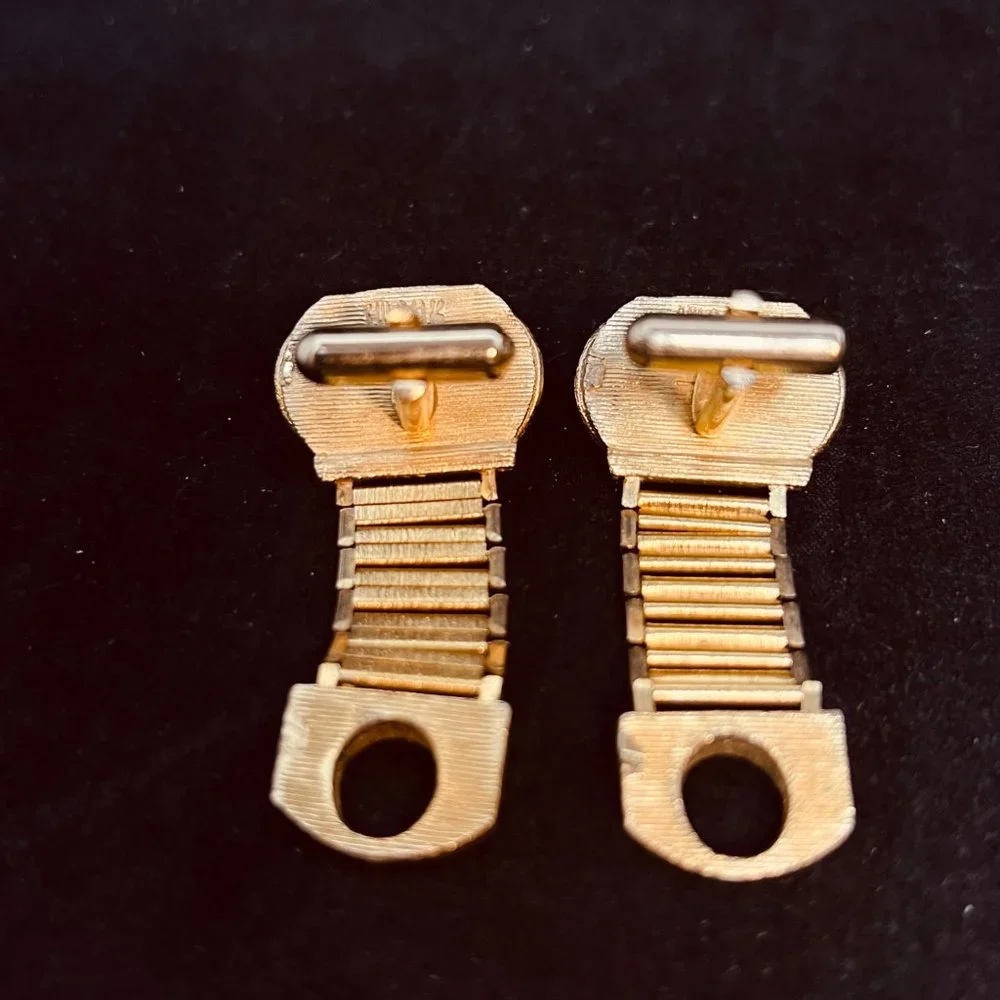 Vintage Swank Gold Tone With Green Oval Cabochons Wrap Around Cufflinks (3829)